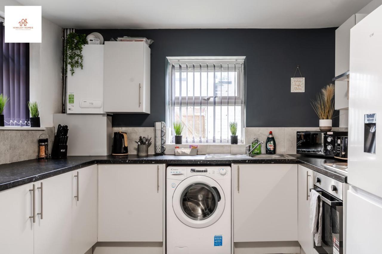 Immaculate 4 Bed In Liverpool By Hinkley Homes Short Lets & Serviced Accommodation Екстериор снимка