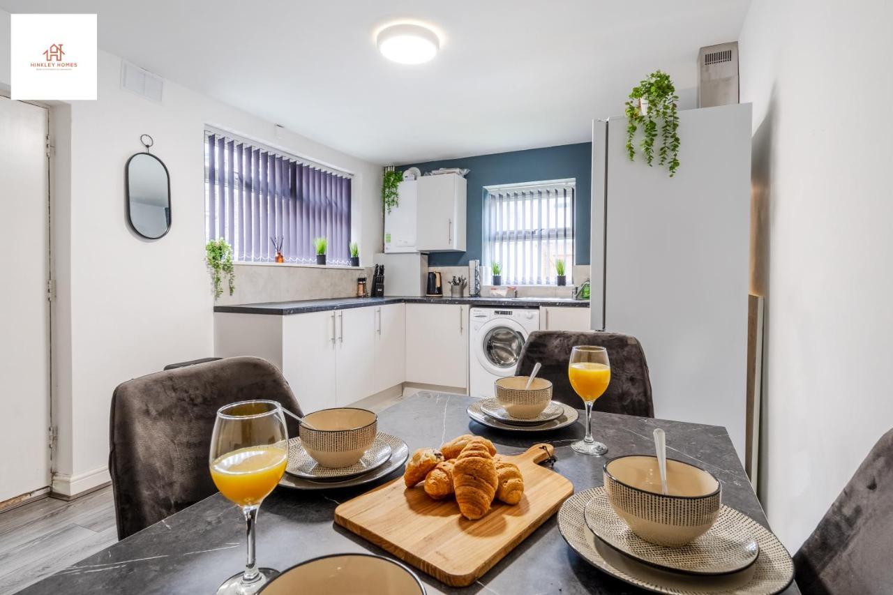 Immaculate 4 Bed In Liverpool By Hinkley Homes Short Lets & Serviced Accommodation Екстериор снимка