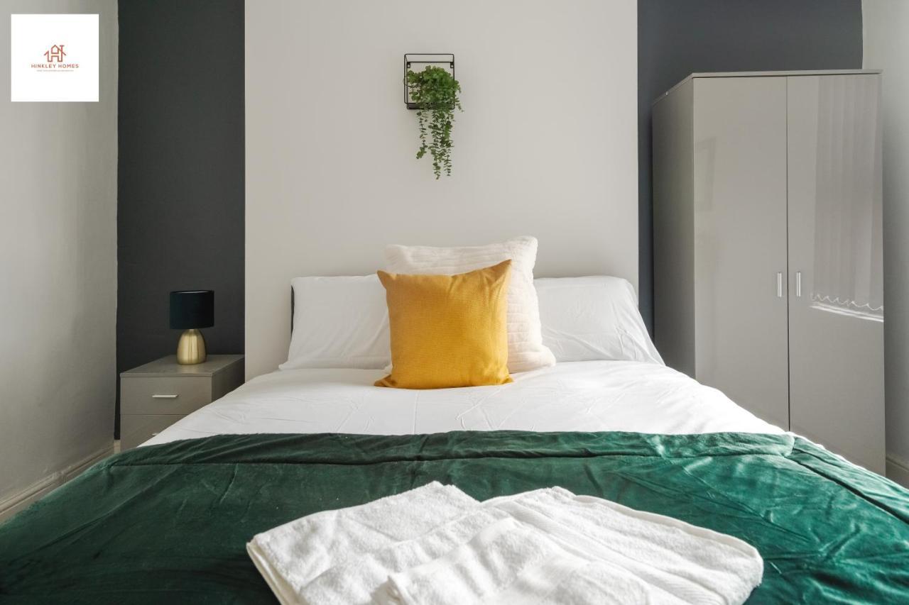 Immaculate 4 Bed In Liverpool By Hinkley Homes Short Lets & Serviced Accommodation Екстериор снимка