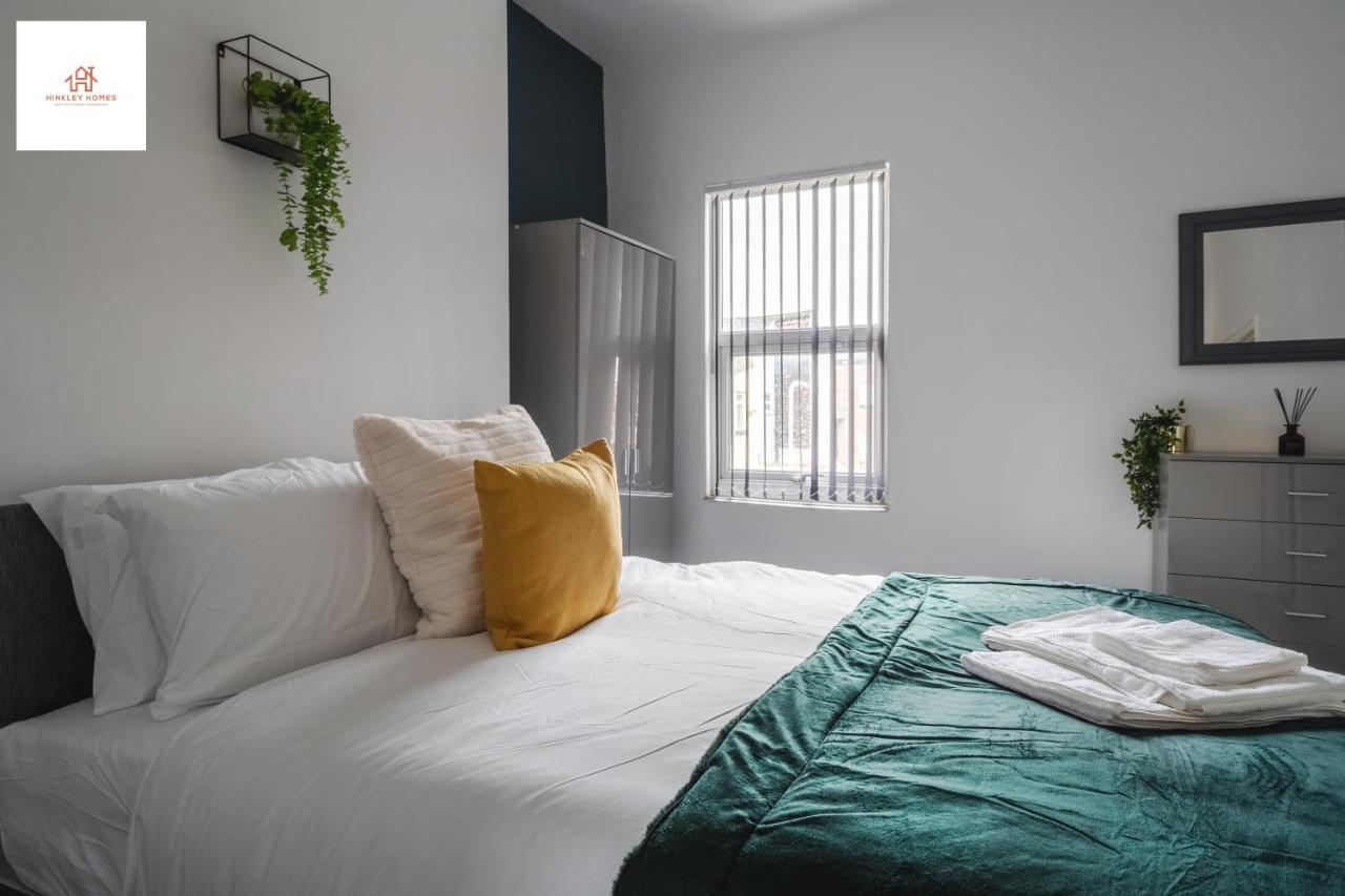 Immaculate 4 Bed In Liverpool By Hinkley Homes Short Lets & Serviced Accommodation Екстериор снимка